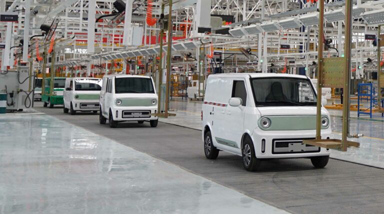 TYNe - Endmontage Fließband